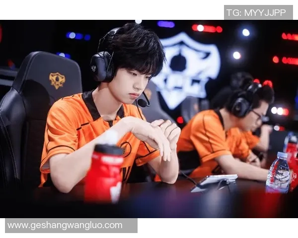 JDG战队以82分稳居世界冠军杯积分榜首位竞争激烈引人关注 JDG战队以82分稳居世界冠军杯积分榜首位竞争激烈引人关注