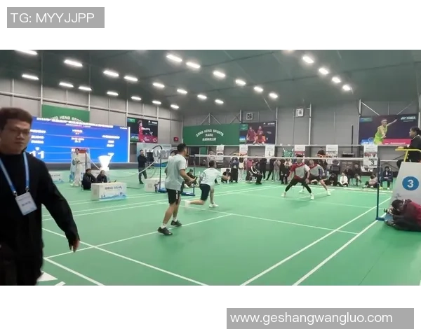 武汉羽毛球队荣登羽毛球状态排行榜首位展现强劲实力与团队凝聚力