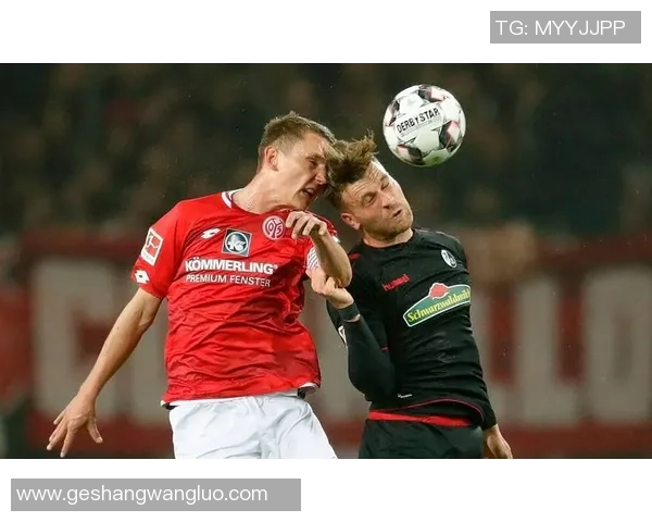 帕德博与弗赖堡的激烈对决将揭示德甲新赛季的竞争格局与精彩瞬间